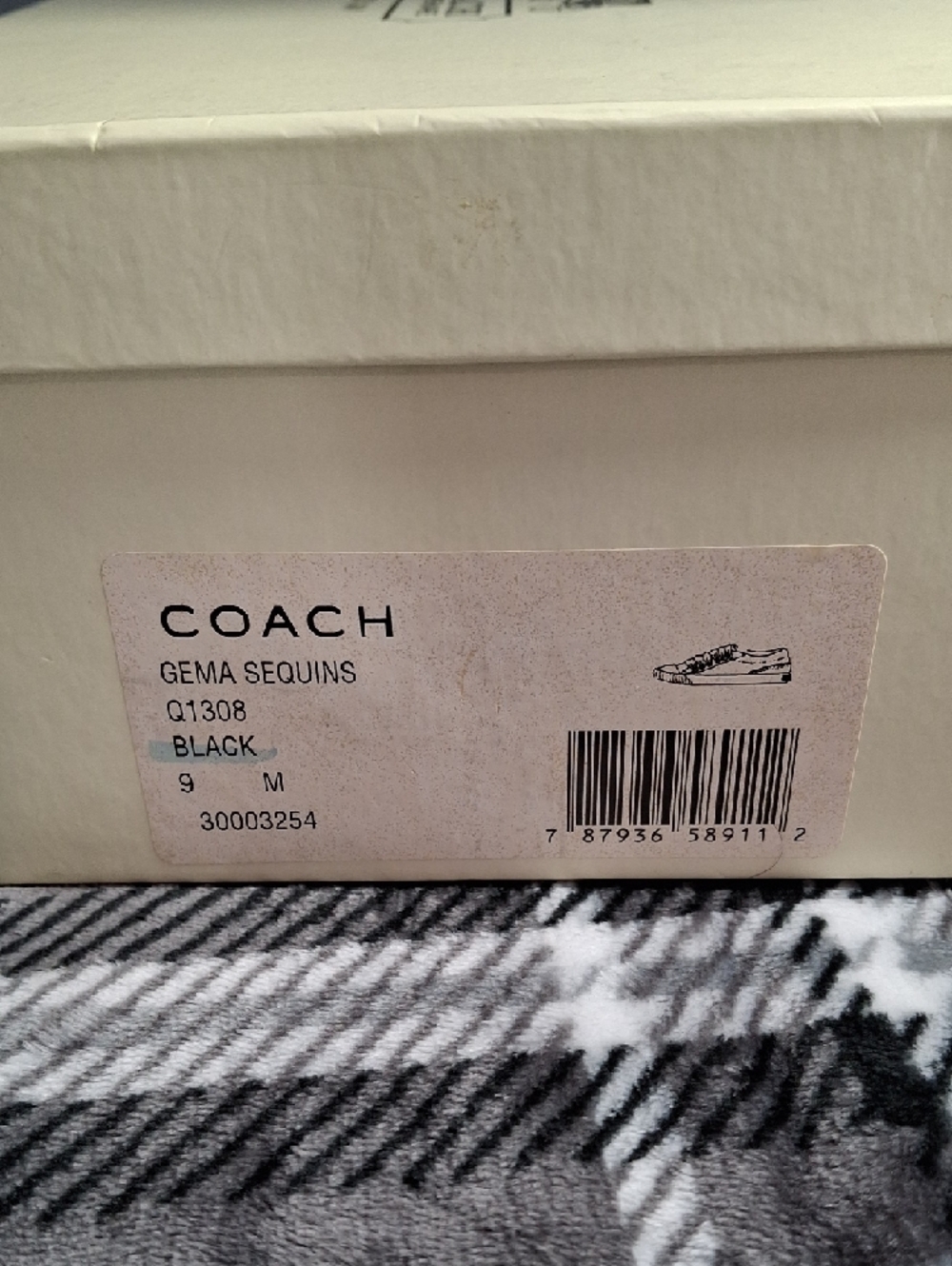 Vintage Coach Black and White Low-Top Sequin Sneakers - Picture 3 of 17